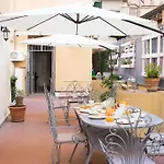Konukevi Bagnasco 18 Suite&terrace 4*